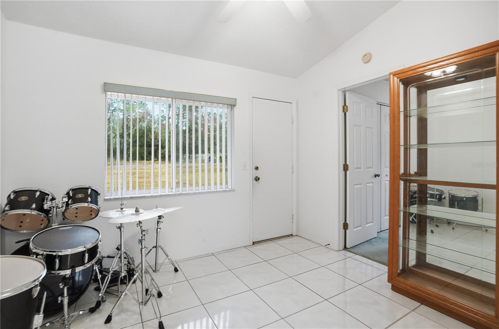 Image 15 of 52 For 12050 Hyde Park Way