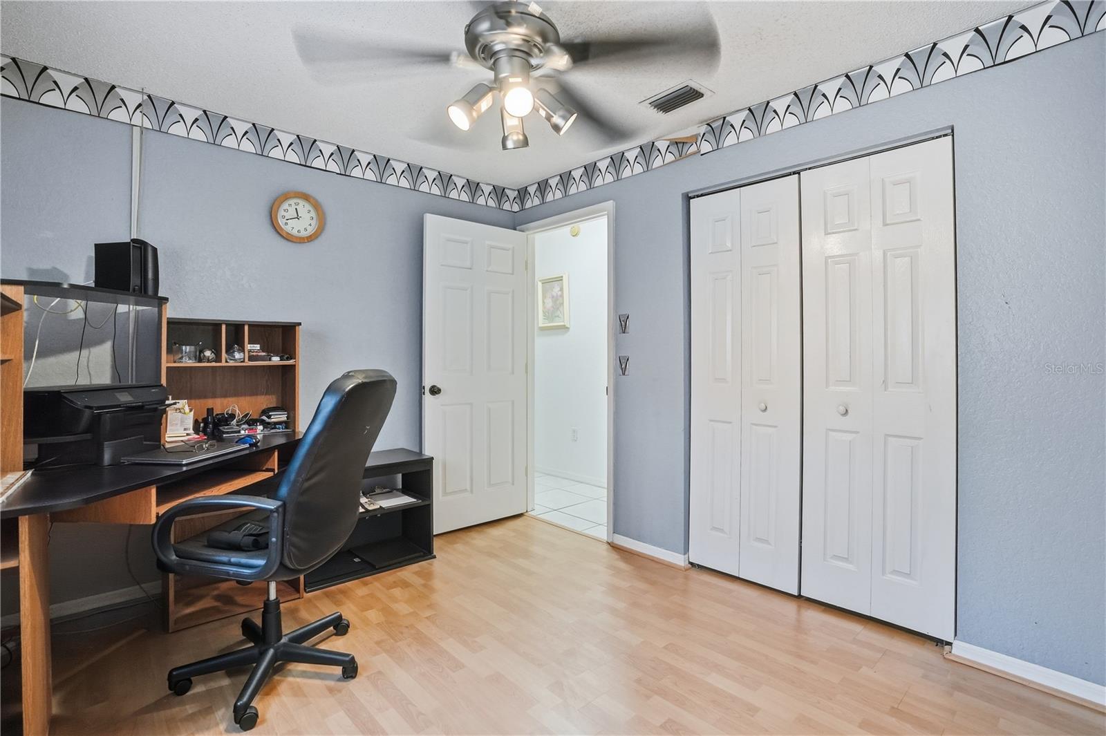 Image 19 of 52 For 12050 Hyde Park Way