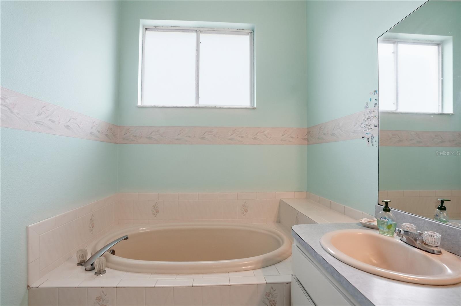 Image 24 of 52 For 12050 Hyde Park Way