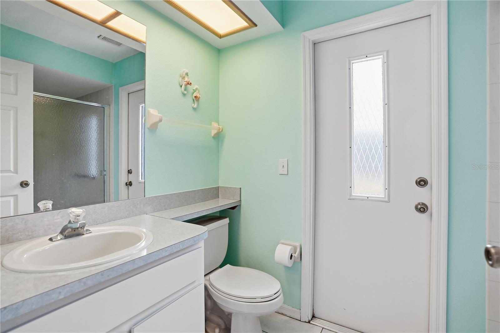 Image 31 of 52 For 12050 Hyde Park Way