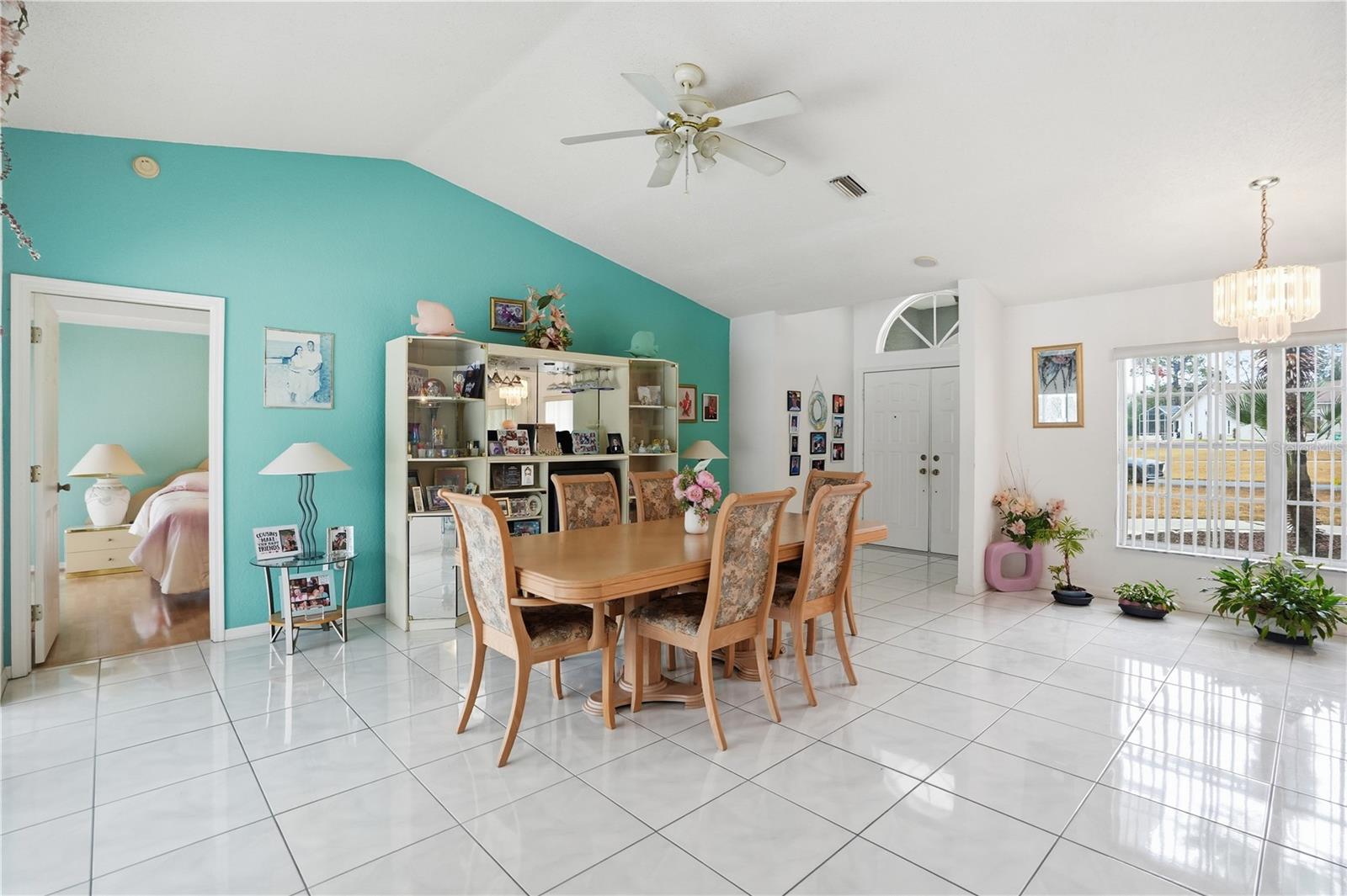 Image 6 of 52 For 12050 Hyde Park Way