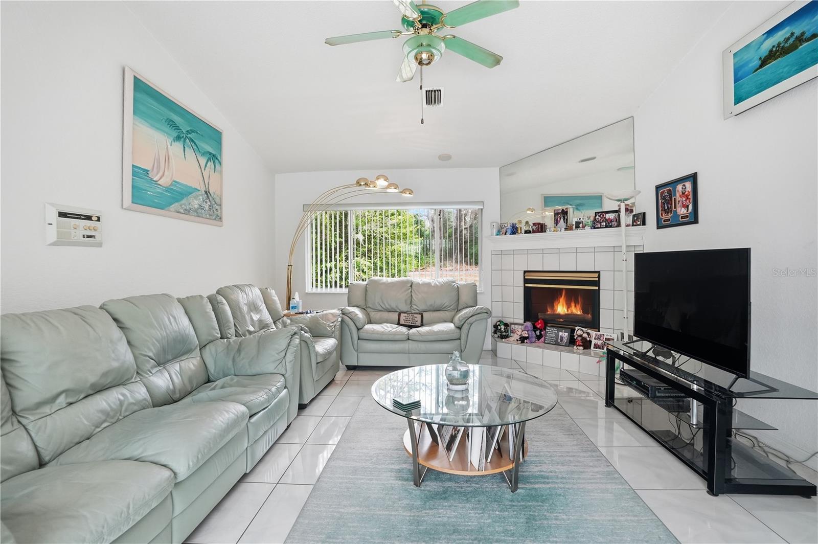 Image 7 of 52 For 12050 Hyde Park Way