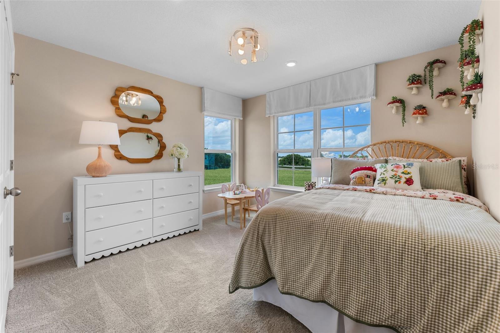 Image 19 of 22 For 628 Emerald Grove Drive