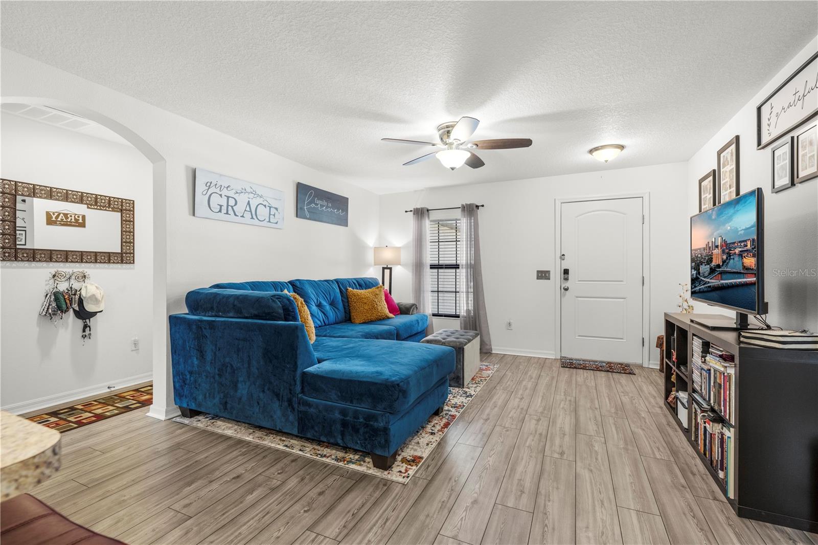 Image 5 of 33 For 26412 Mc Allister Street