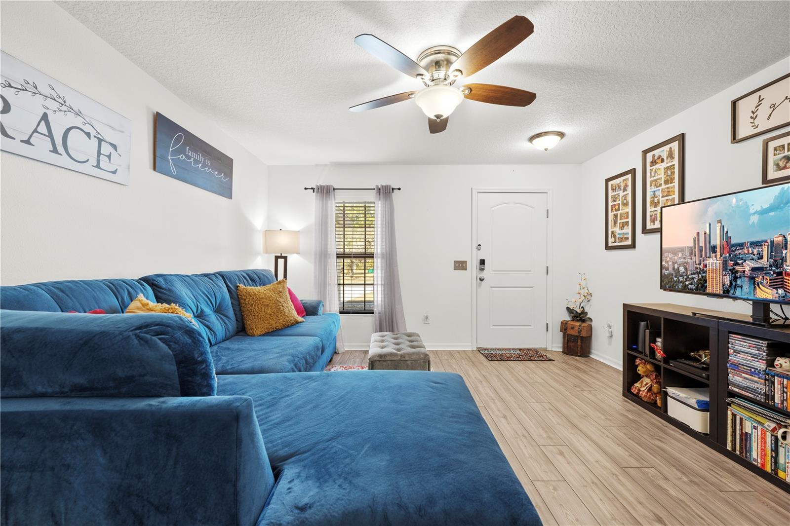 Image 7 of 33 For 26412 Mc Allister Street