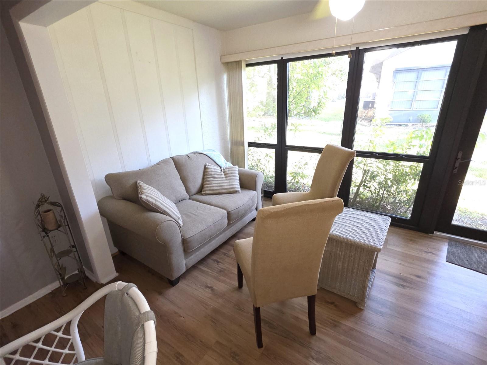 Image 10 of 30 For 6764 Pearleaf Court