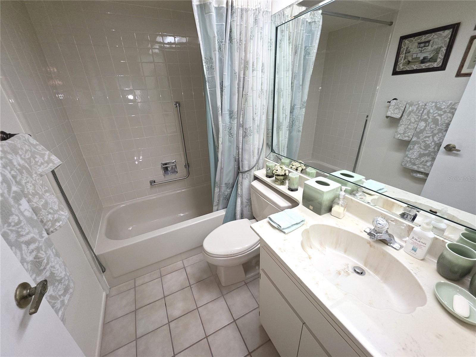 Image 15 of 30 For 6764 Pearleaf Court