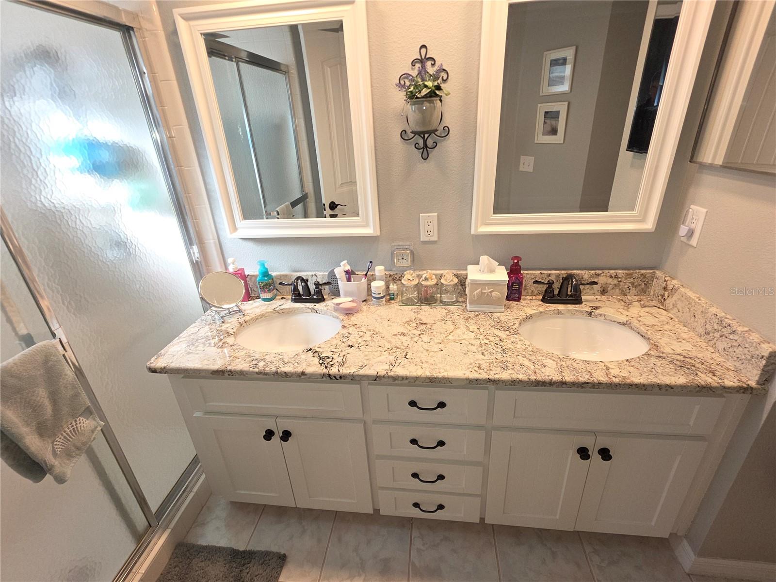 Image 16 of 40 For 7160 Green Abbey Way