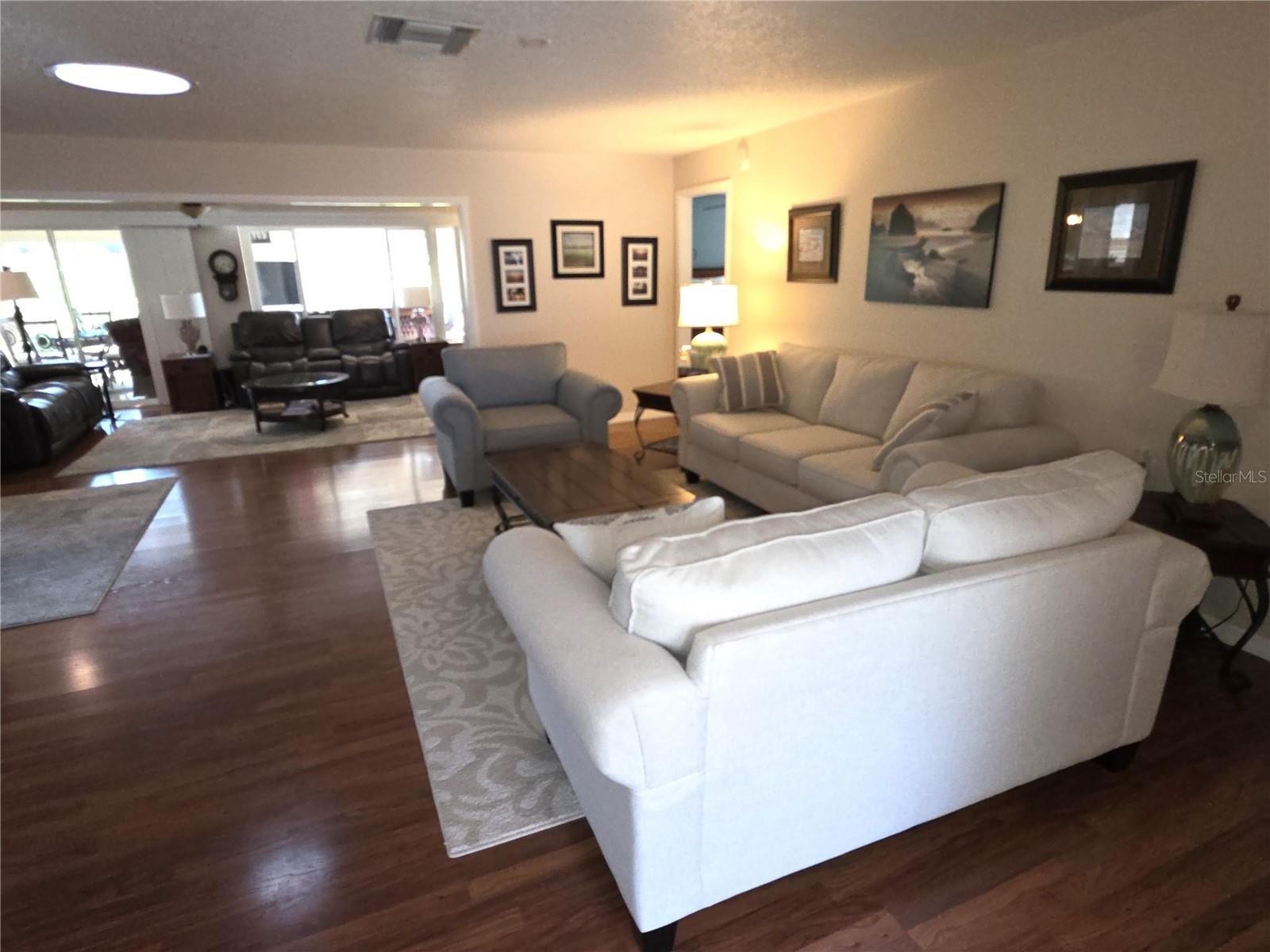 Image 3 of 40 For 7160 Green Abbey Way