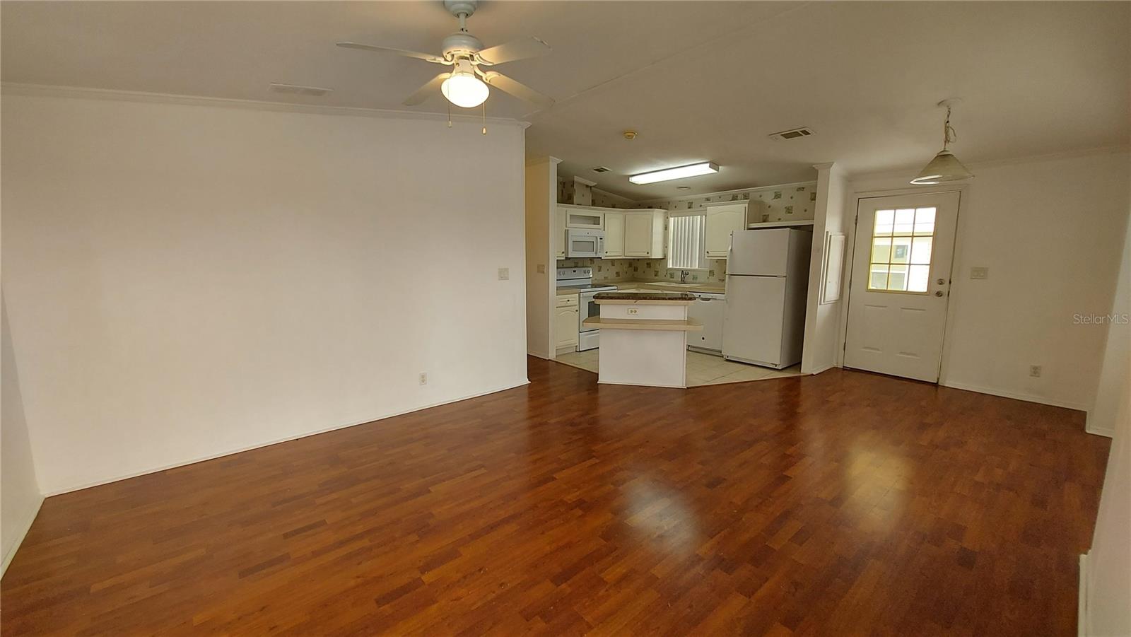 Image 2 of 35 For 2346 Druid Road E 1106