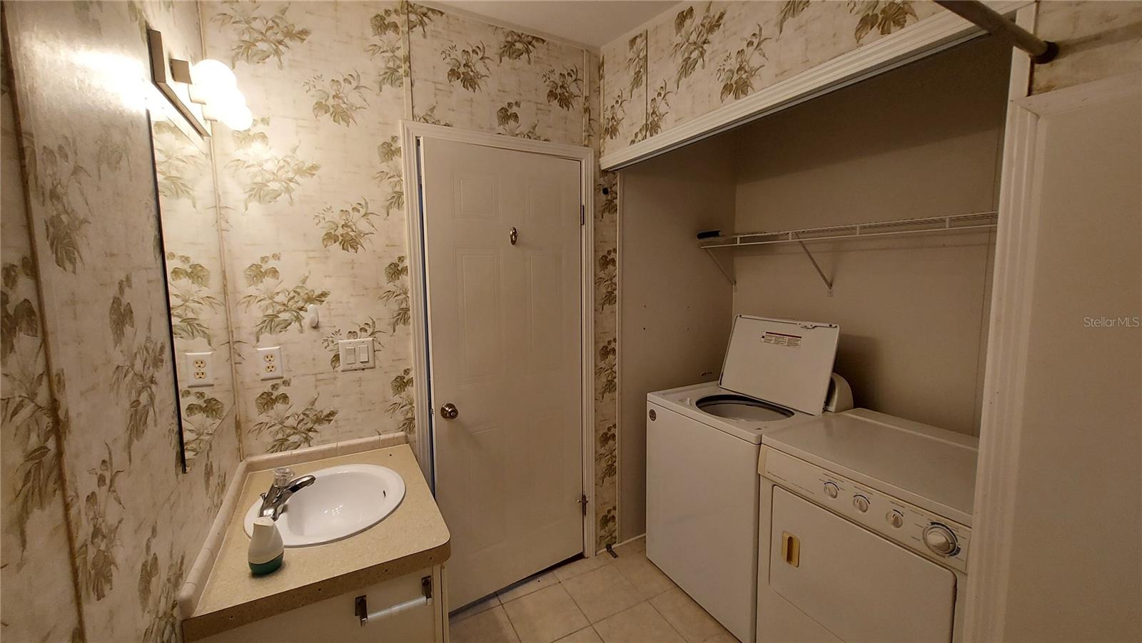 Image 21 of 35 For 2346 Druid Road E 1106