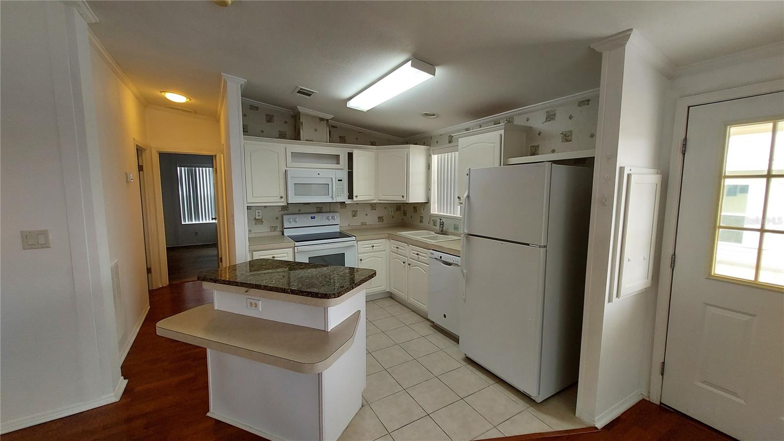 Image 6 of 35 For 2346 Druid Road E 1106