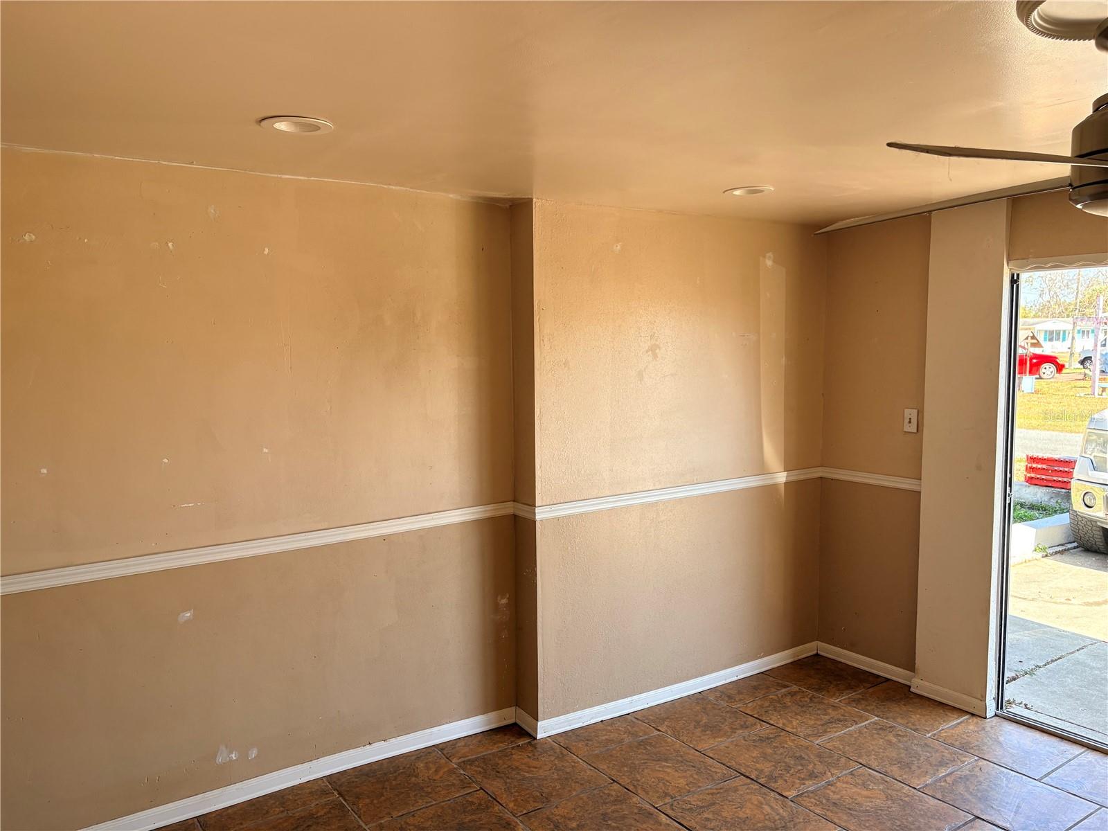 Image 7 of 27 For 4609 Irene Loop