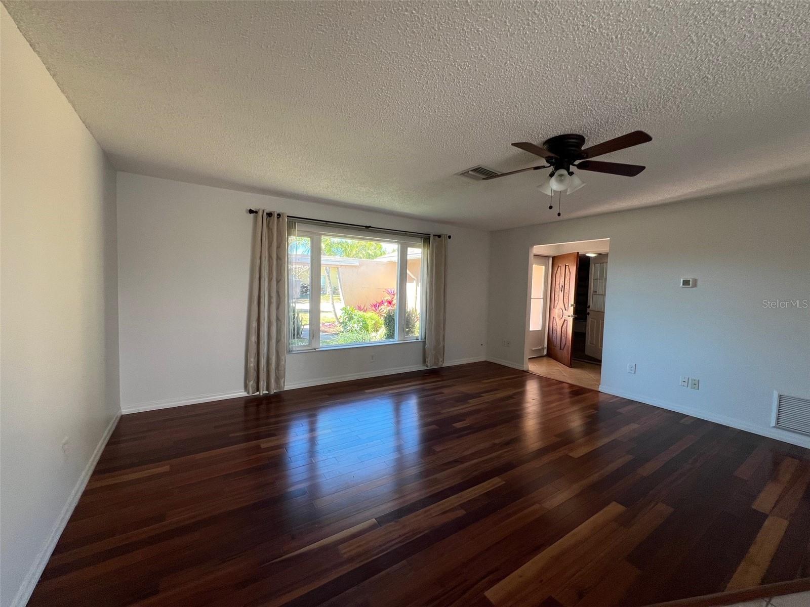 Image 12 of 39 For 11177 Bella Loma Drive