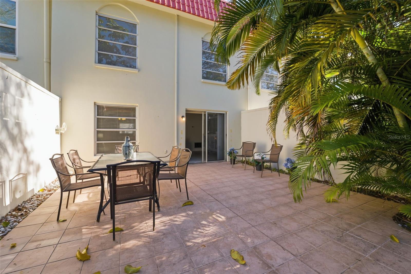 Listing photo id 15 for 2700 Bayshore Boulevard 556