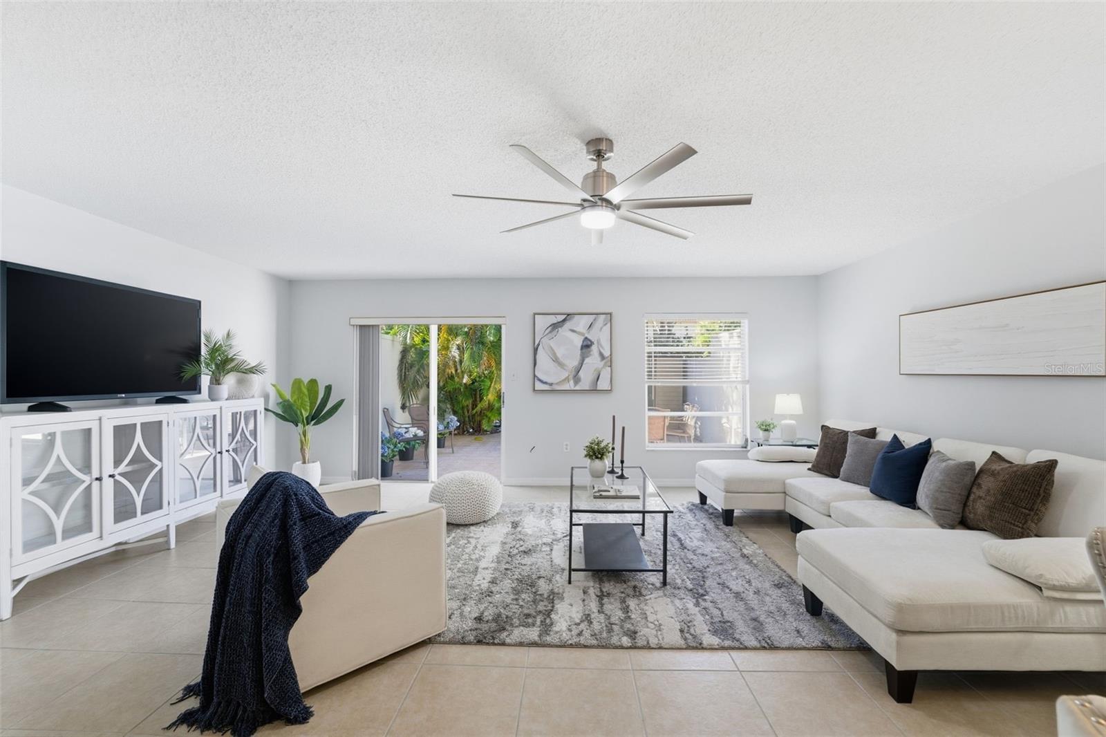 Listing photo id 1 for 2700 Bayshore Boulevard 556