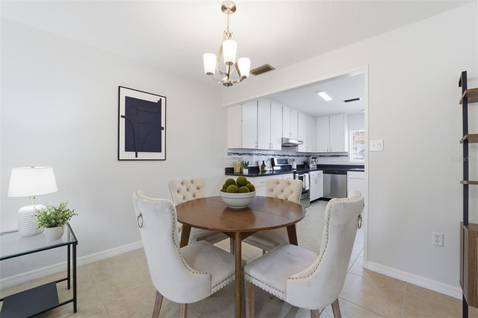 Listing photo id 6 for 2700 Bayshore Boulevard 556