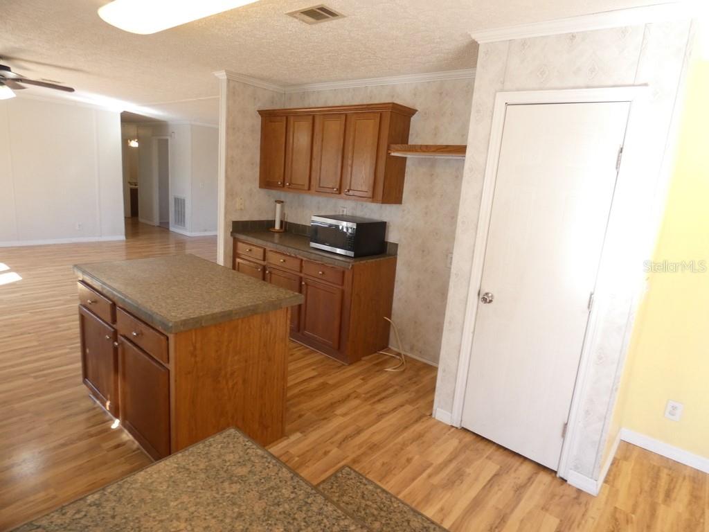 Image 16 of 32 For 10042 Gilmer Street