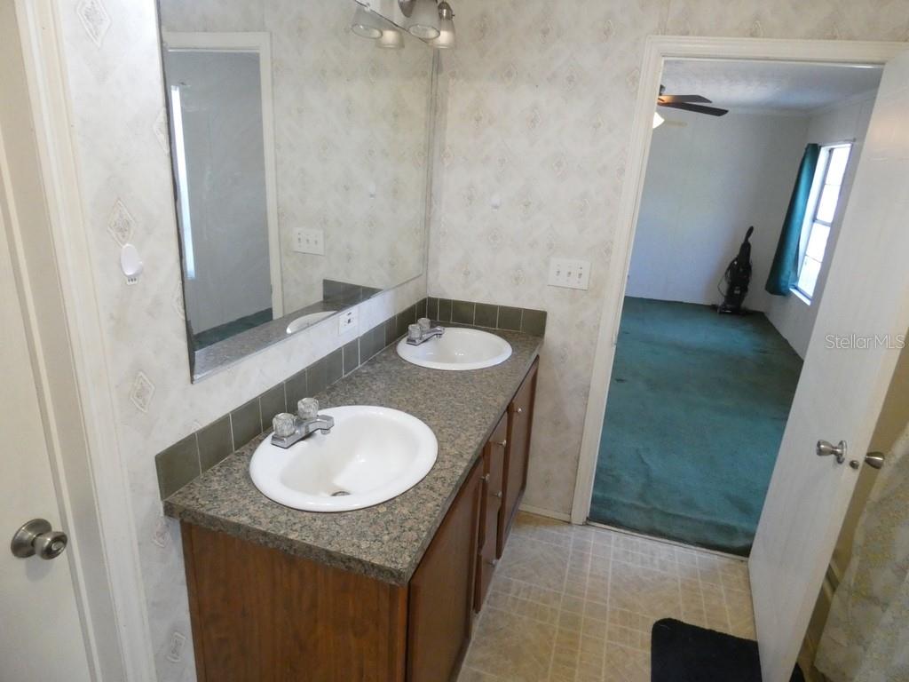 Image 21 of 32 For 10042 Gilmer Street