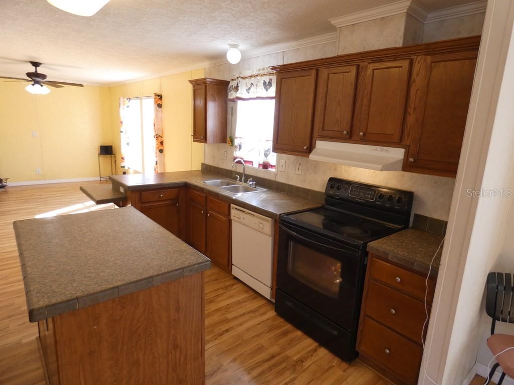 Image 3 of 32 For 10042 Gilmer Street