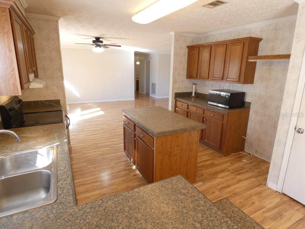 Image 4 of 32 For 10042 Gilmer Street