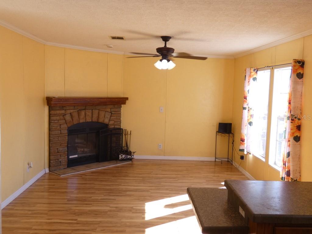 Image 5 of 32 For 10042 Gilmer Street