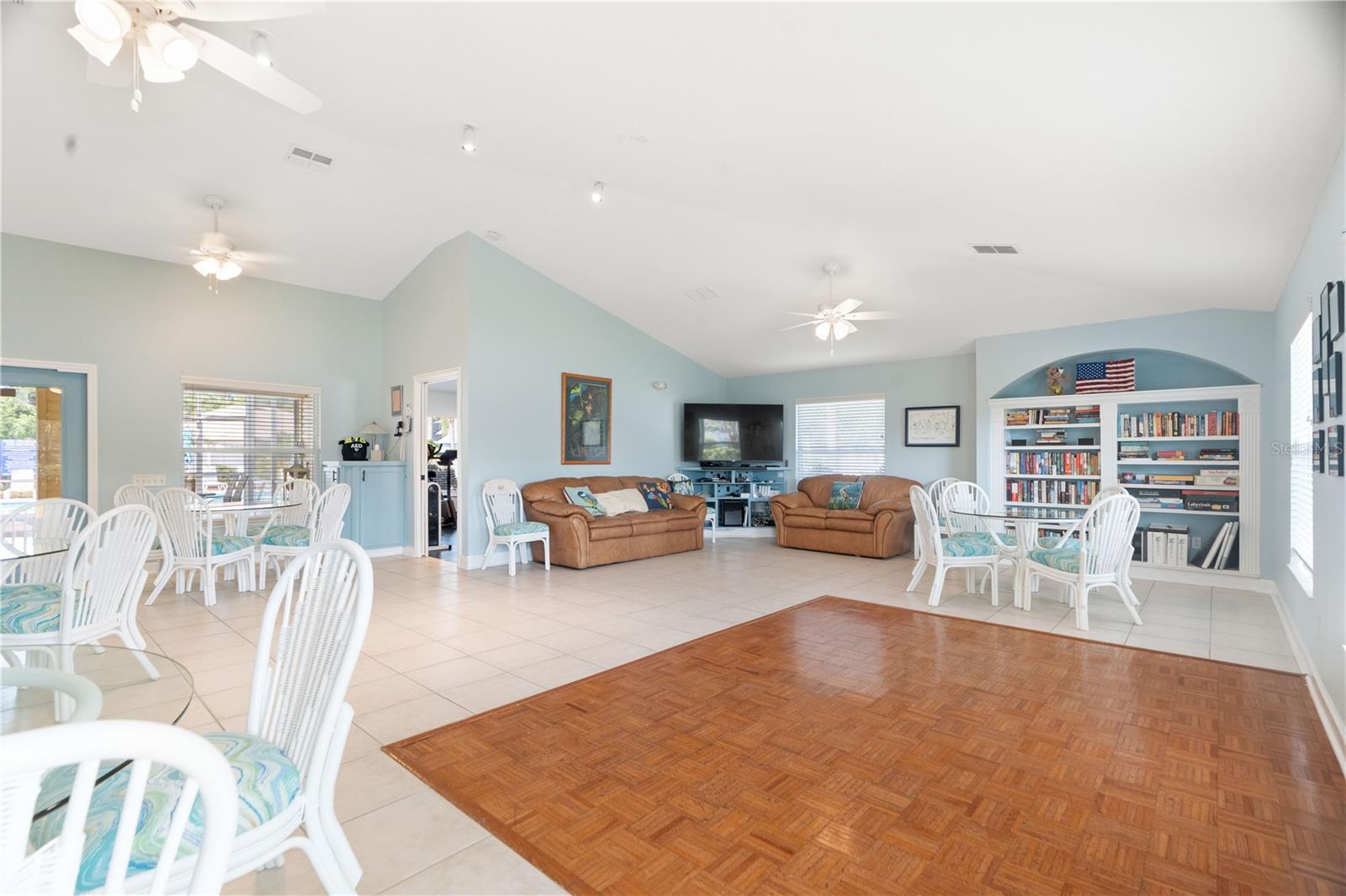 Image 10 of 59 For 2424 Dekan Lane