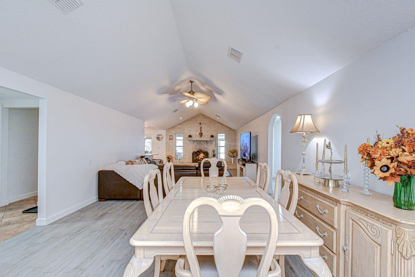 Image 7 of 37 For 7051 Morningstar Lane