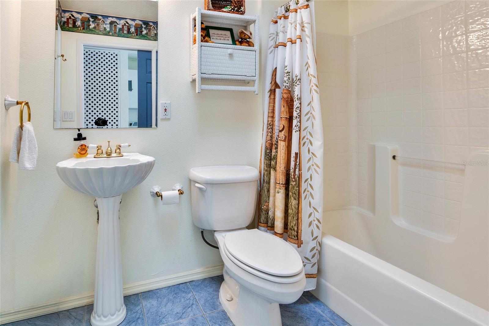 Image 26 of 48 For 7095 Blackbird Avenue