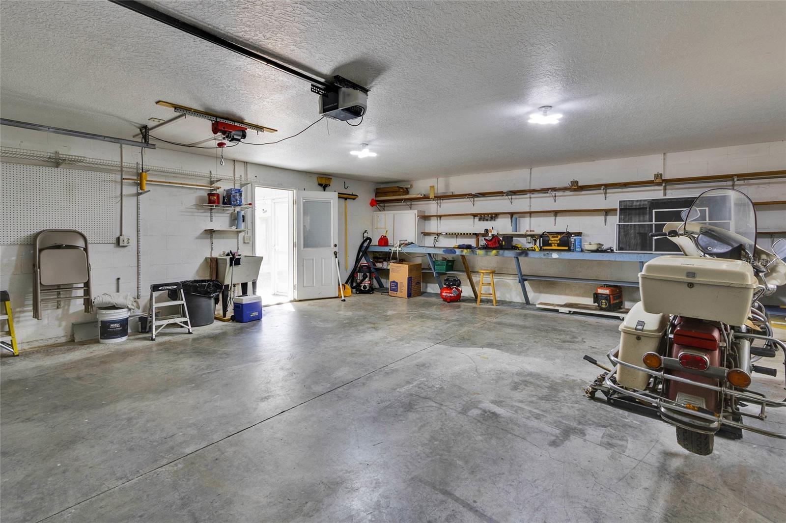 Image 33 of 48 For 7095 Blackbird Avenue