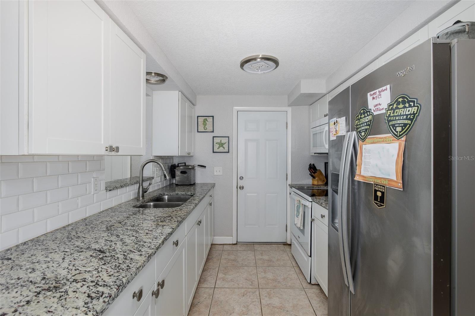 Image 13 of 40 For 3645 Colonial Hills Drive