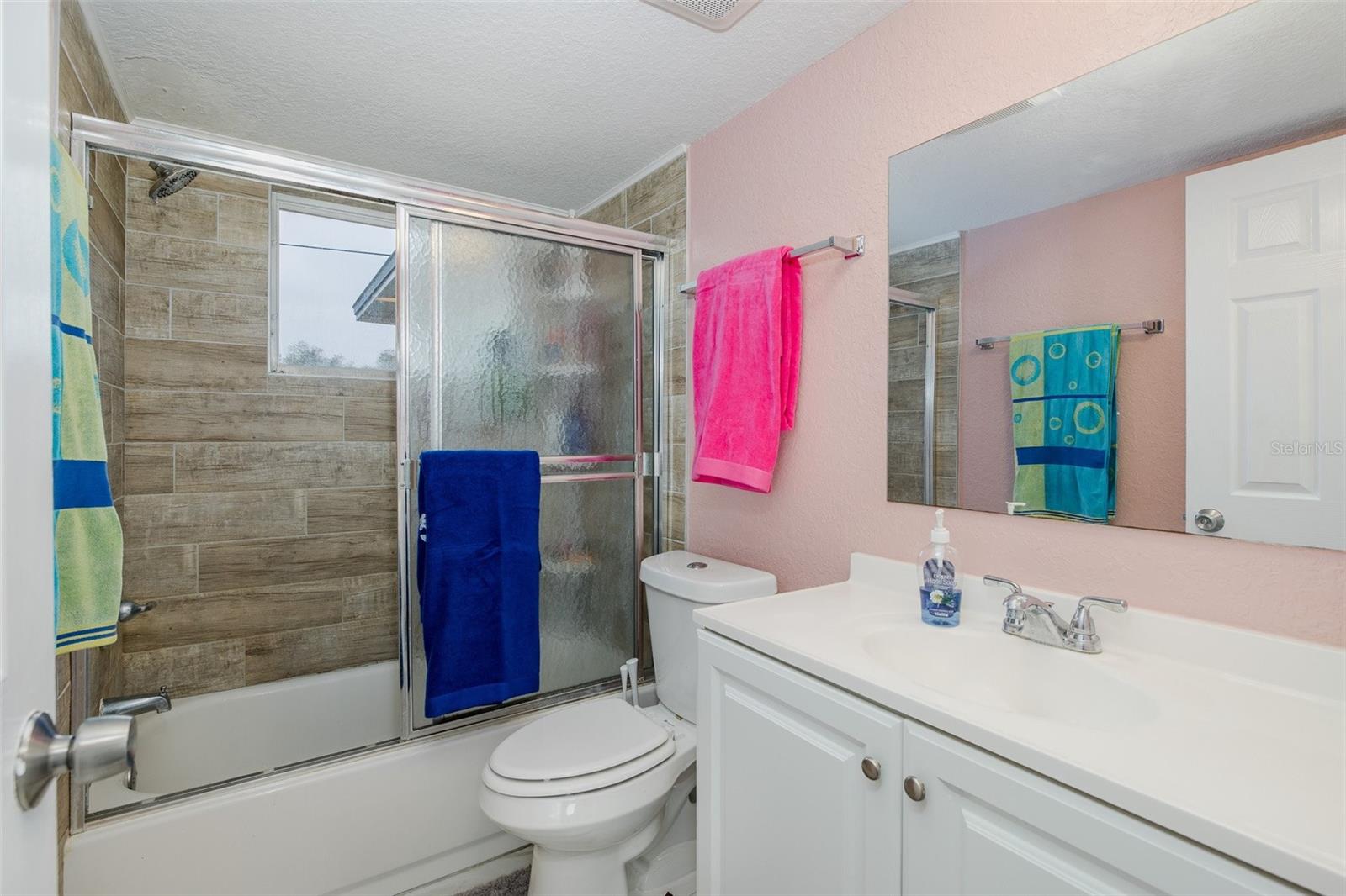 Image 17 of 40 For 3645 Colonial Hills Drive