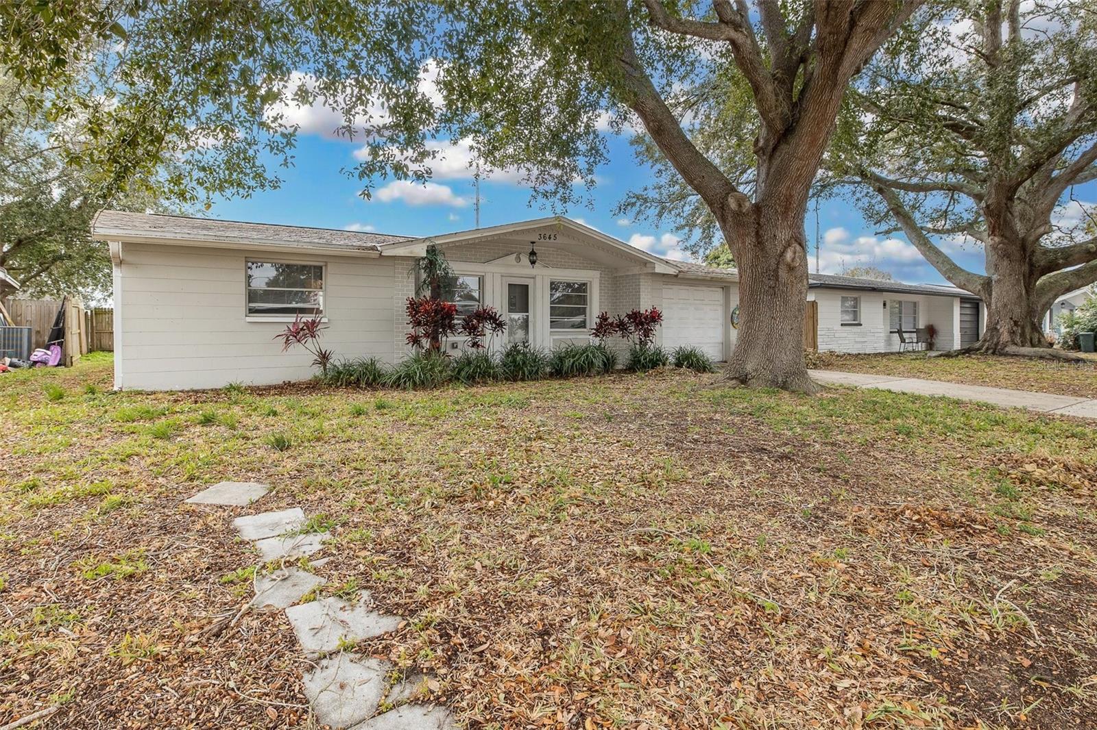 Image 3 of 40 For 3645 Colonial Hills Drive