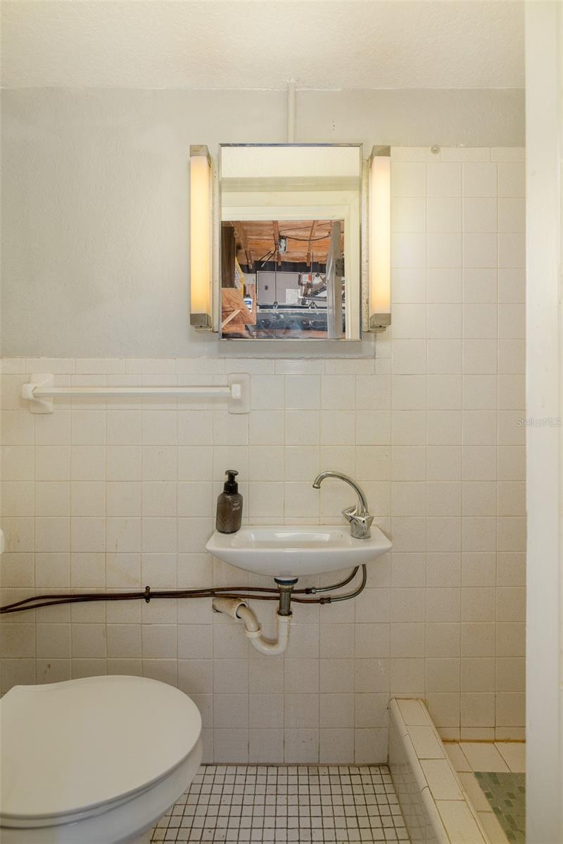 Image 31 of 40 For 3645 Colonial Hills Drive