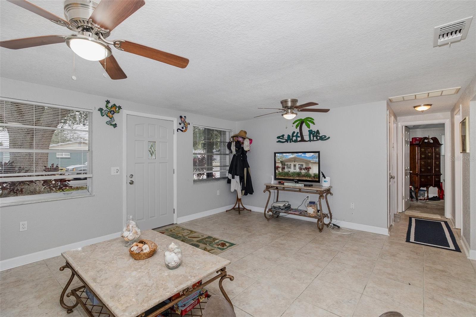 Image 9 of 40 For 3645 Colonial Hills Drive