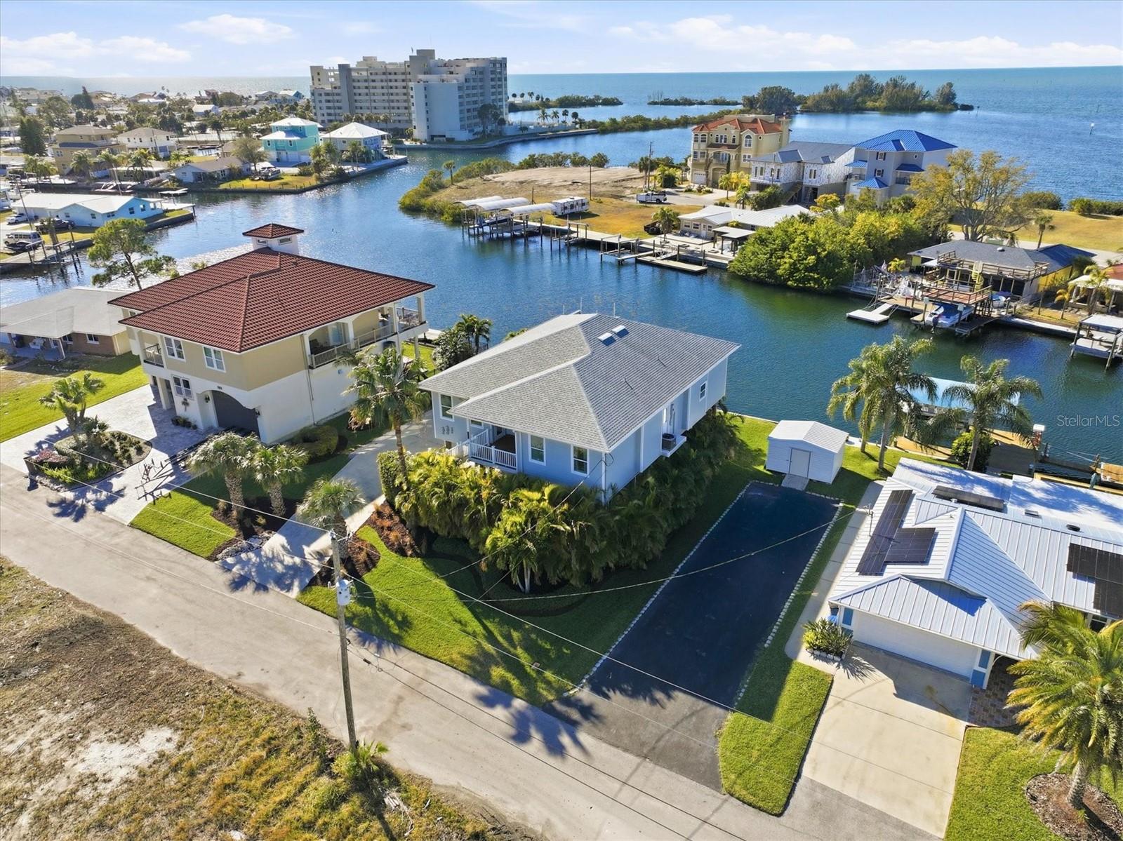 Image 32 of 88 For 13875 Hatcher Avenue