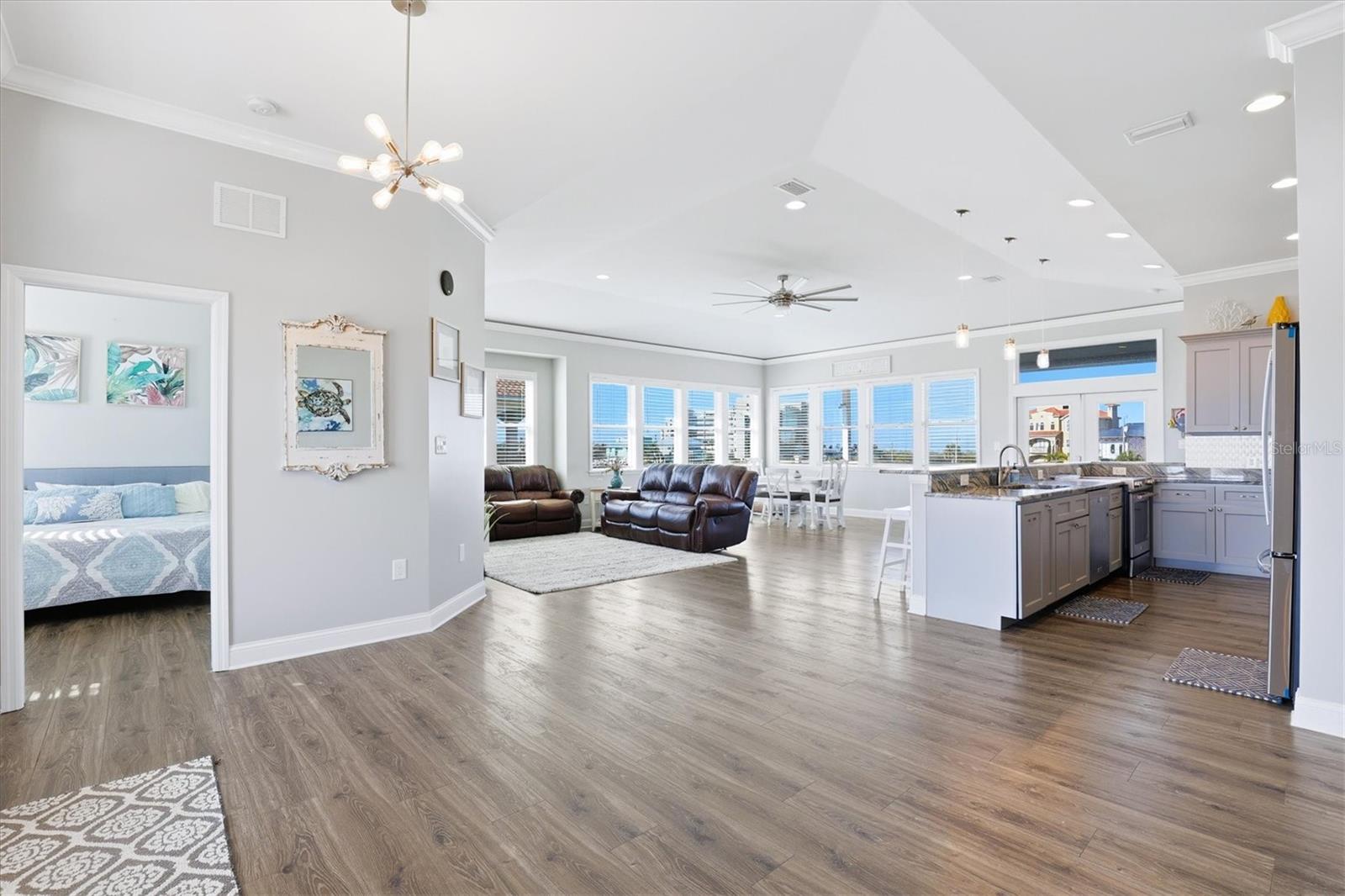 Image 42 of 88 For 13875 Hatcher Avenue