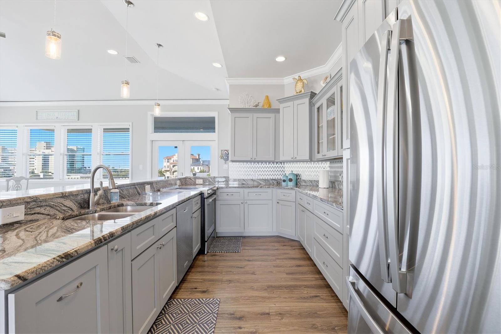 Image 53 of 88 For 13875 Hatcher Avenue