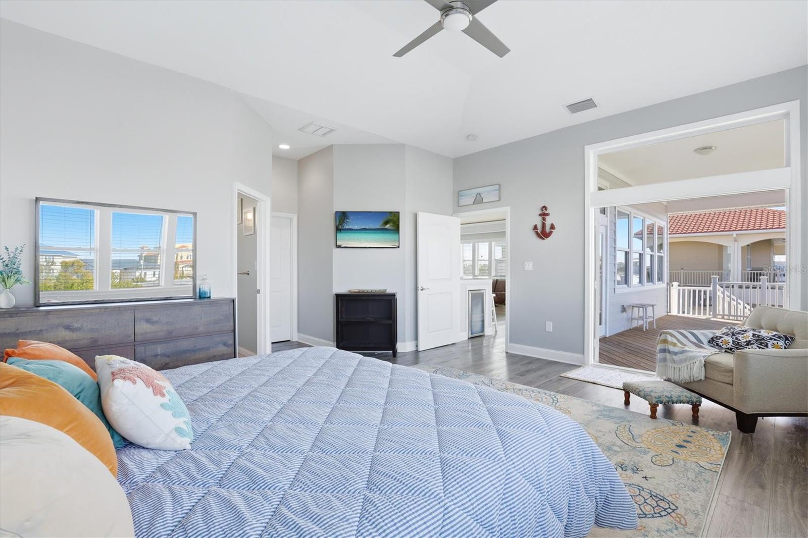 Image 61 of 88 For 13875 Hatcher Avenue