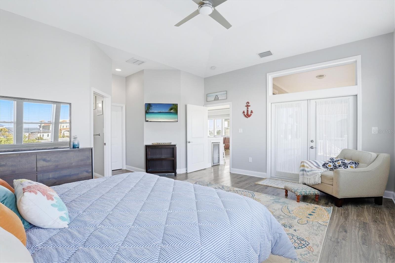 Image 62 of 88 For 13875 Hatcher Avenue