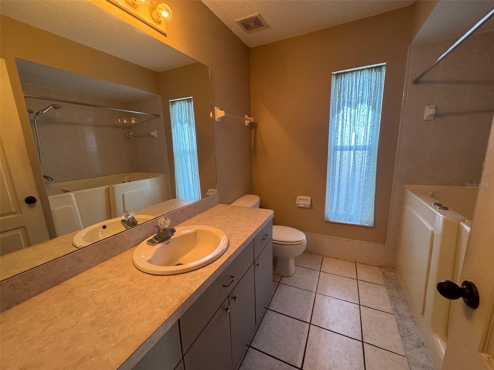 Image 18 of 20 For 8424 Zephyr Wing Court