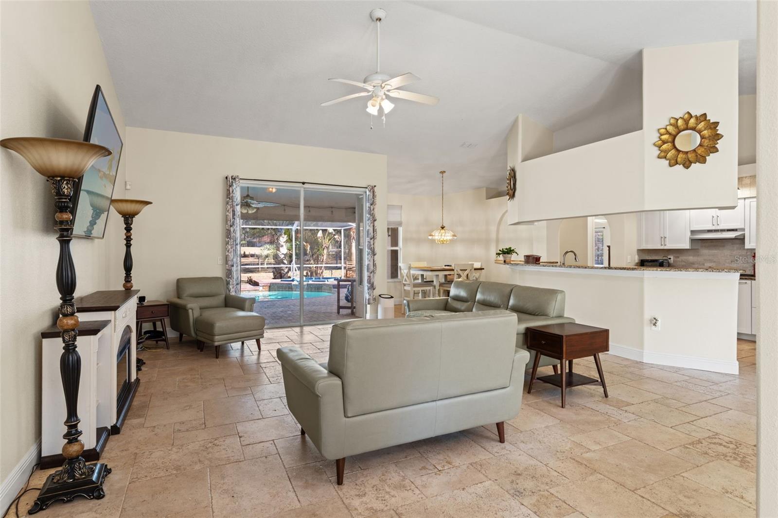 Image 9 of 51 For 22391 Croom Road