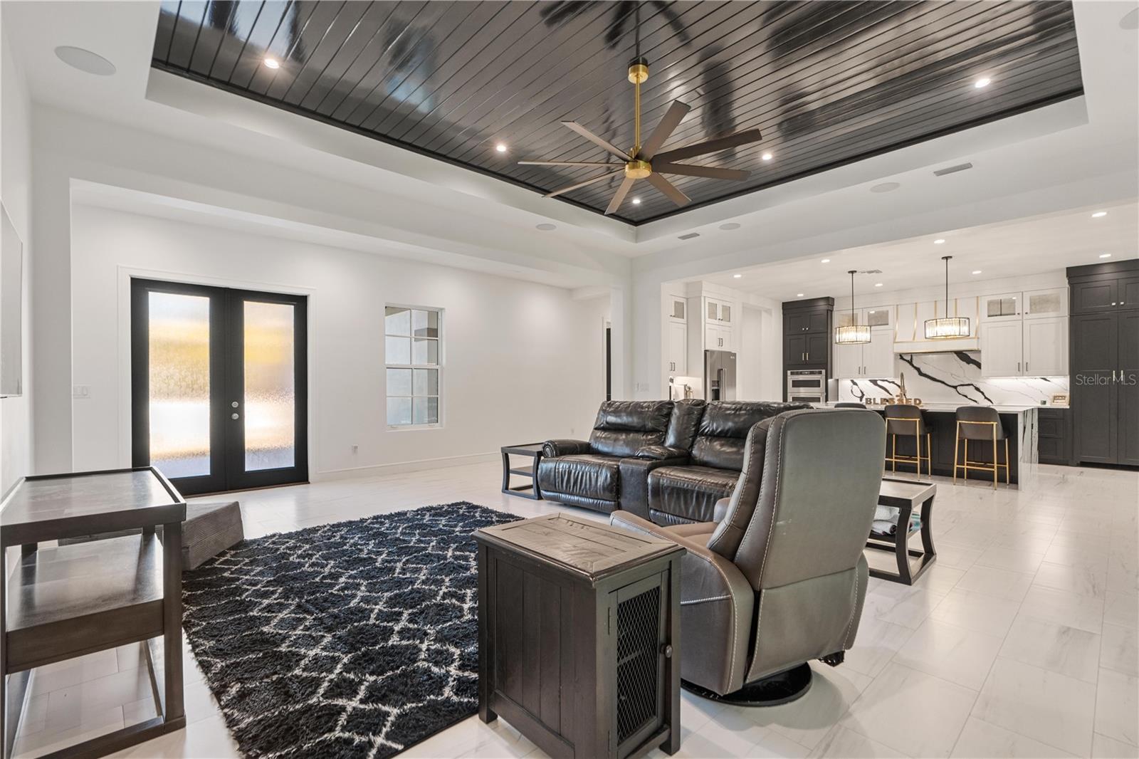 Image 12 of 76 For 21206 Ski Way