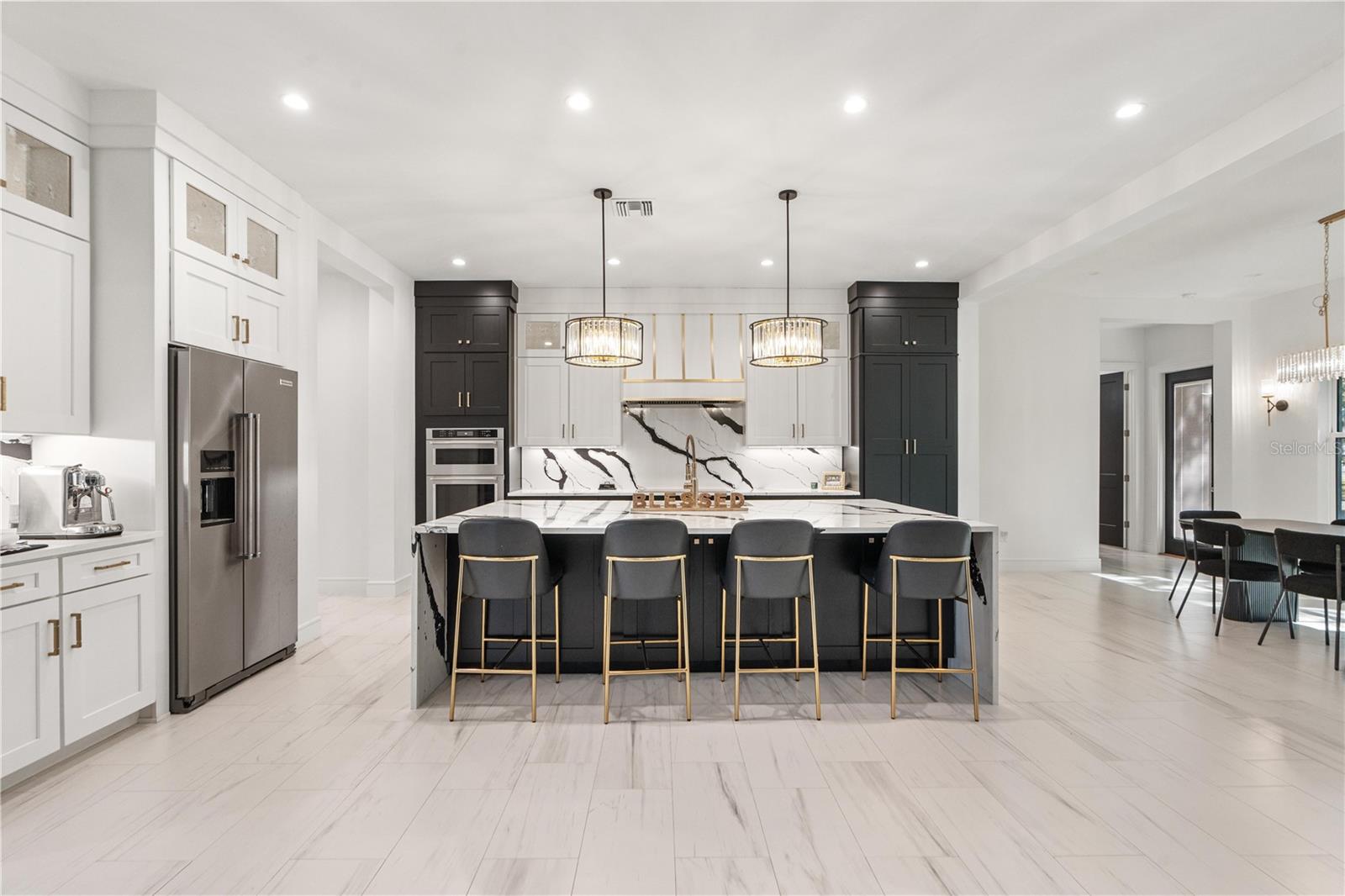 Image 13 of 76 For 21206 Ski Way