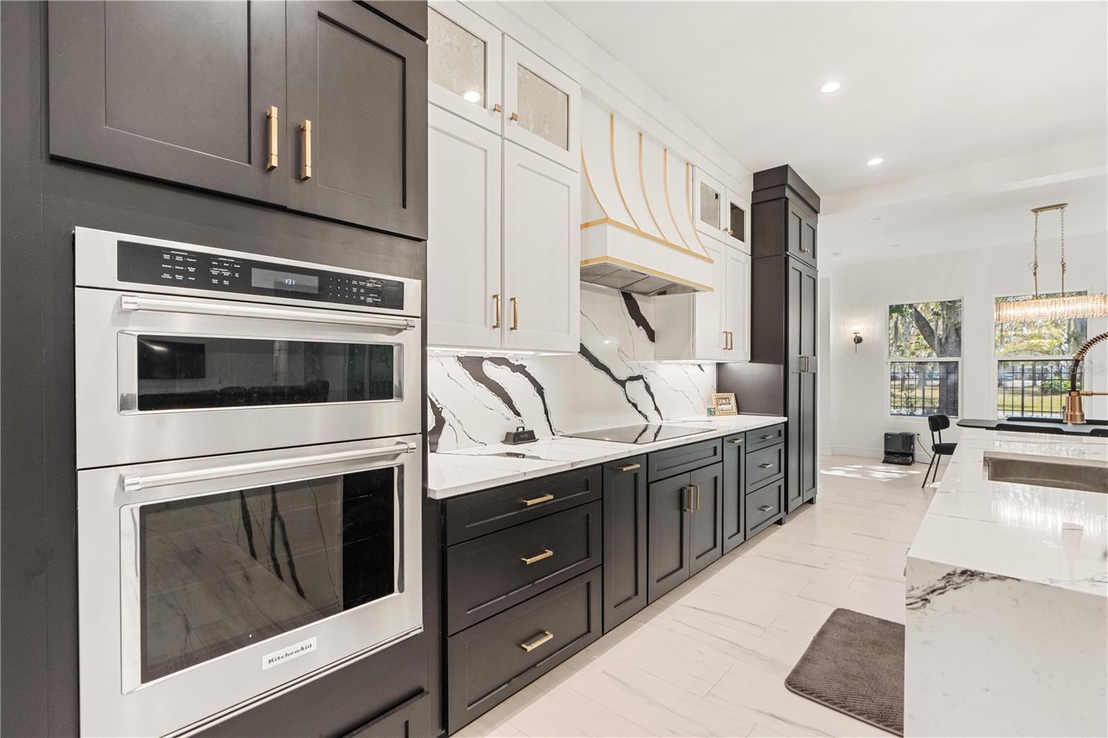 Image 20 of 76 For 21206 Ski Way