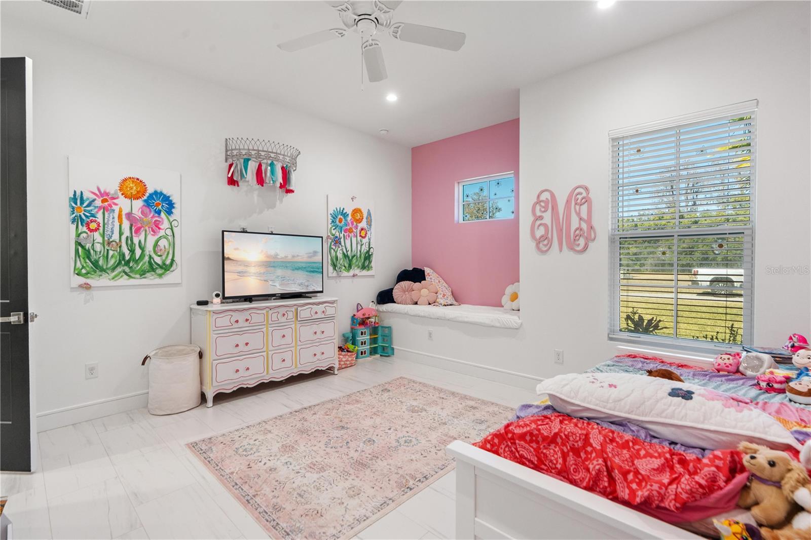 Image 30 of 76 For 21206 Ski Way