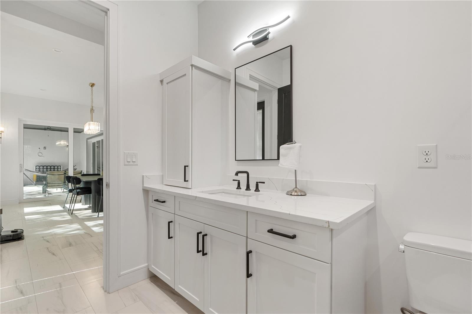 Image 39 of 76 For 21206 Ski Way