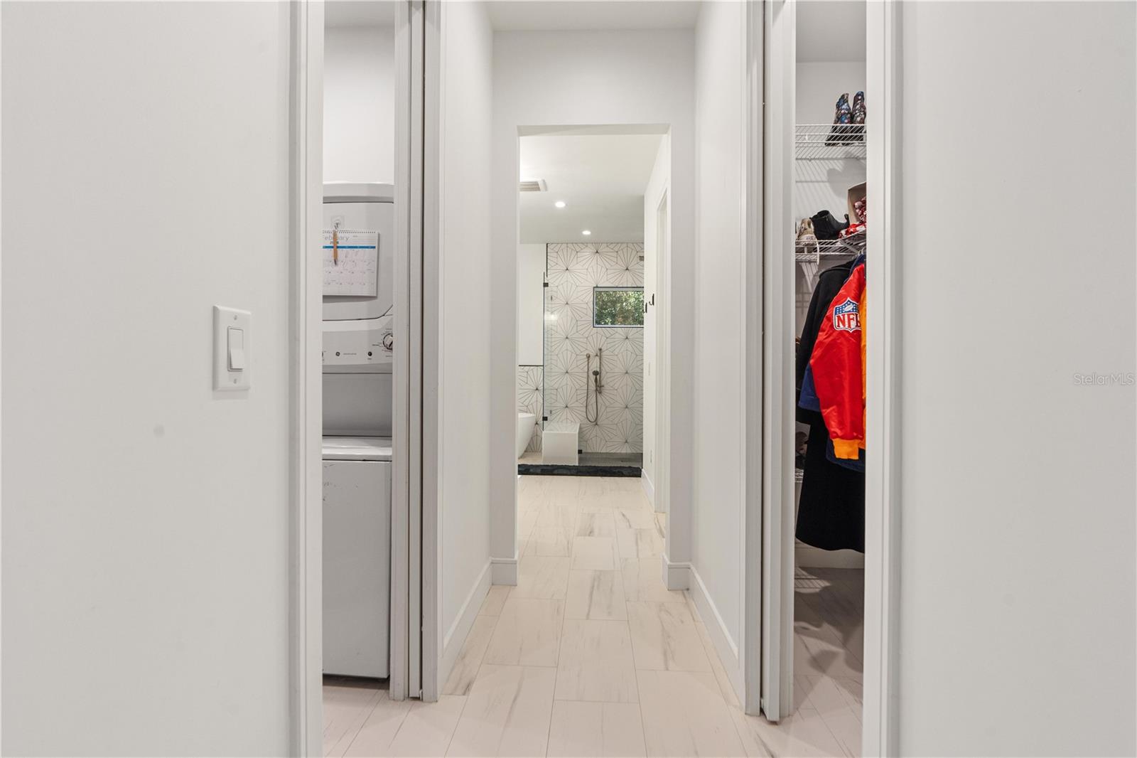 Image 44 of 76 For 21206 Ski Way