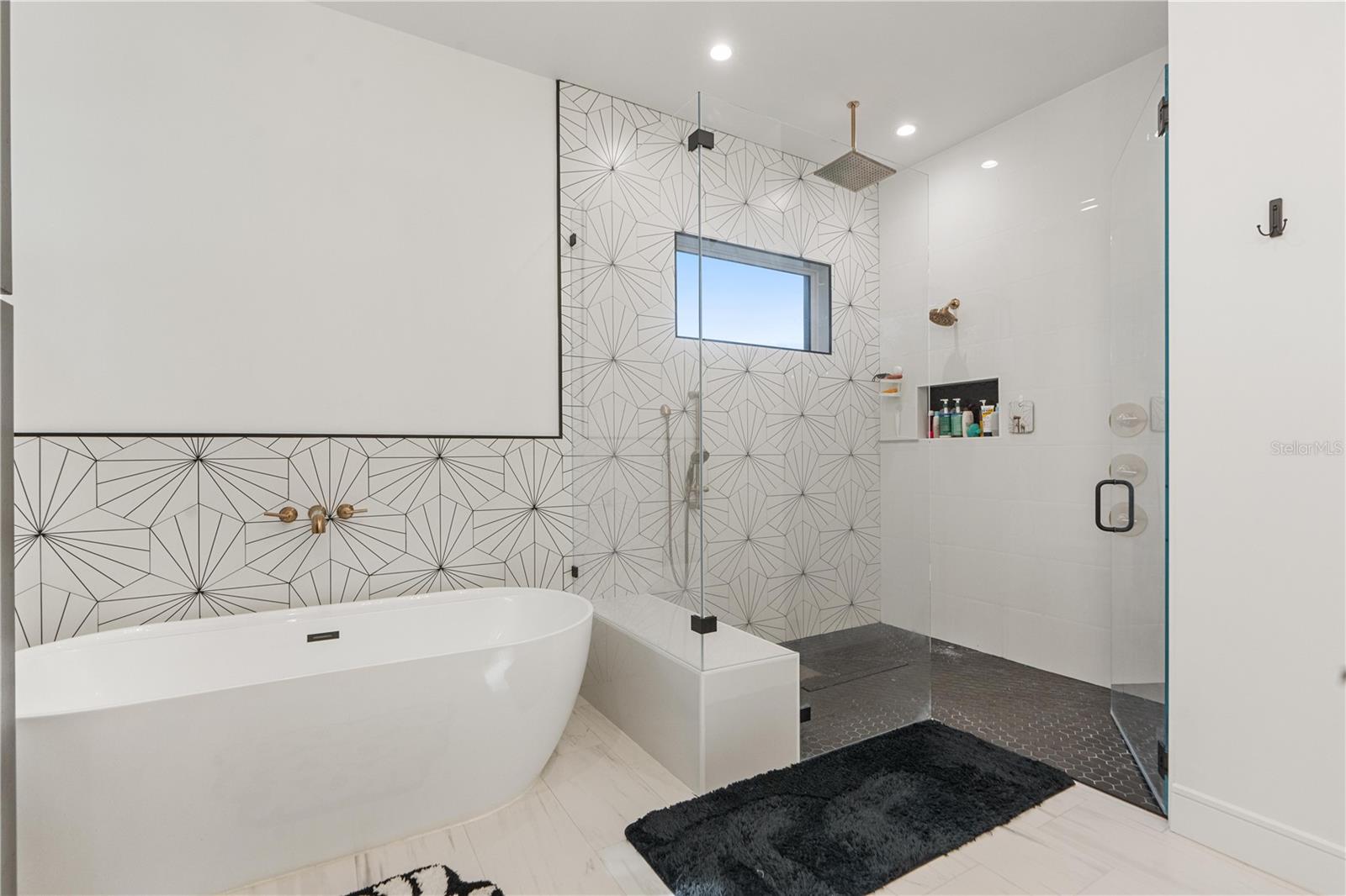 Image 48 of 76 For 21206 Ski Way