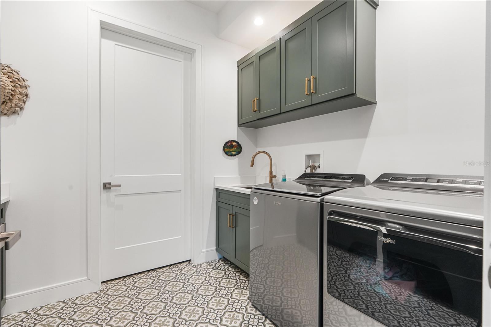 Image 53 of 76 For 21206 Ski Way